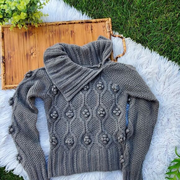 Buffalo By David Bitton Soft Cable Knit Pom Pom Detail Grey Sweater Sz S/P - Picture 14 of 14